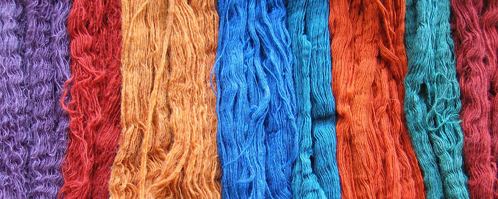 multi coloured wool skiens